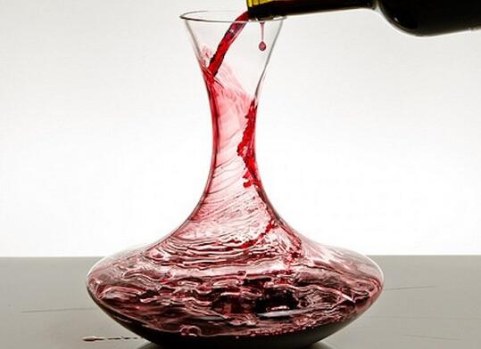 為什么喝紅酒之前要先醒酒？紅酒在喝前必須要醒酒嗎?